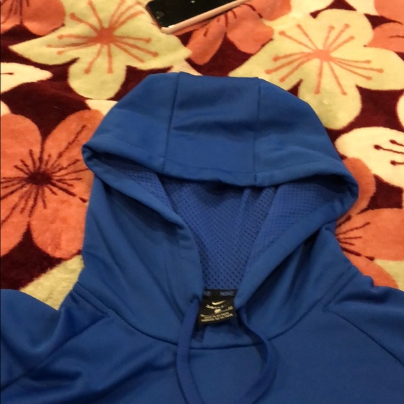Nike Dri-Fit Hoodie - Picture 4 of 5